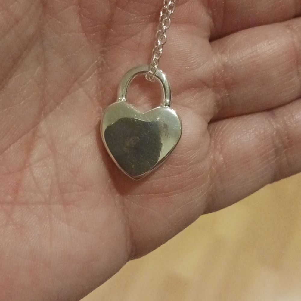SterlingāSilverāHeartāLocket - Picture 8 of 8